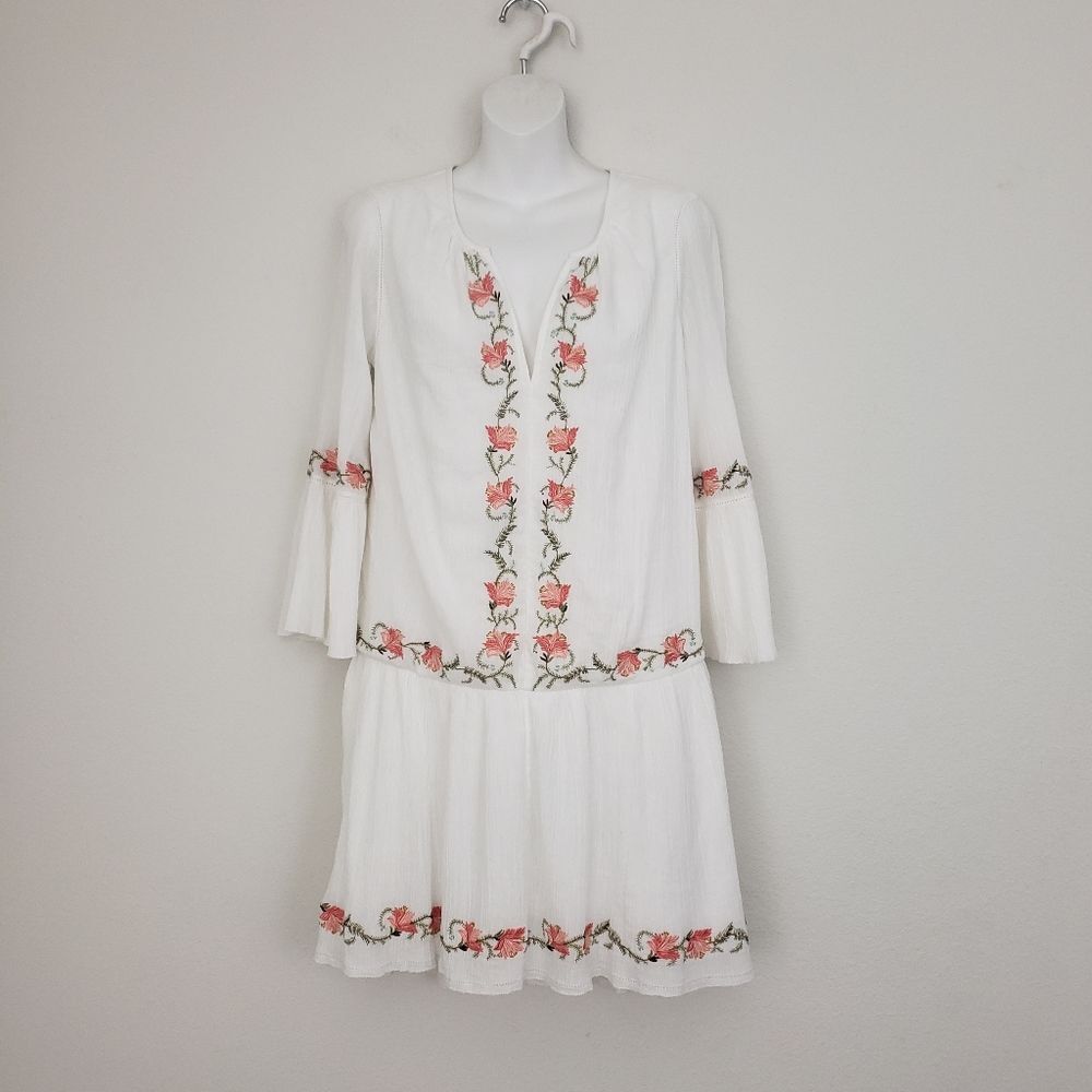 Joie Floral Embroidered Dress Medium White Crinkle Drop Waist Boho Romantic